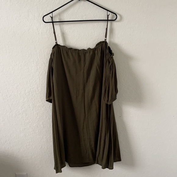 Dress - Picture 2 of 2